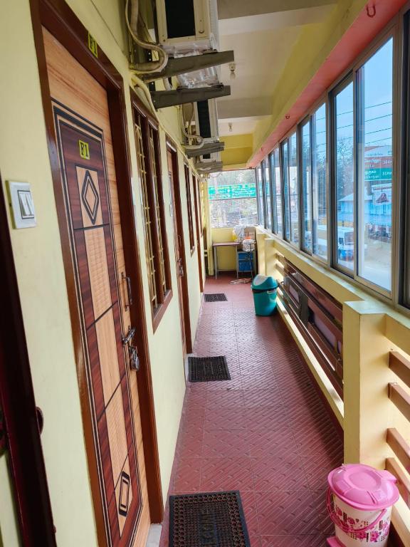 Family Residency フロント・ロビー