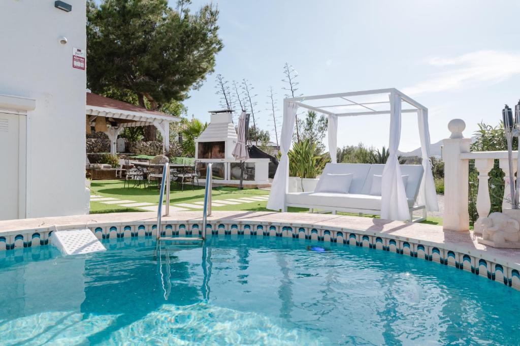 Villa cerca de ALTEA con Vistas Panorámicas Mar, Piscina y Terraza - 2