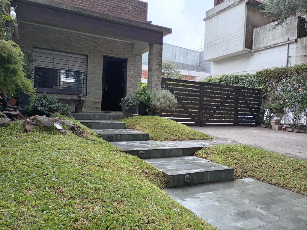 La Pinta Càlida casa en Malvìn con cochera - 1