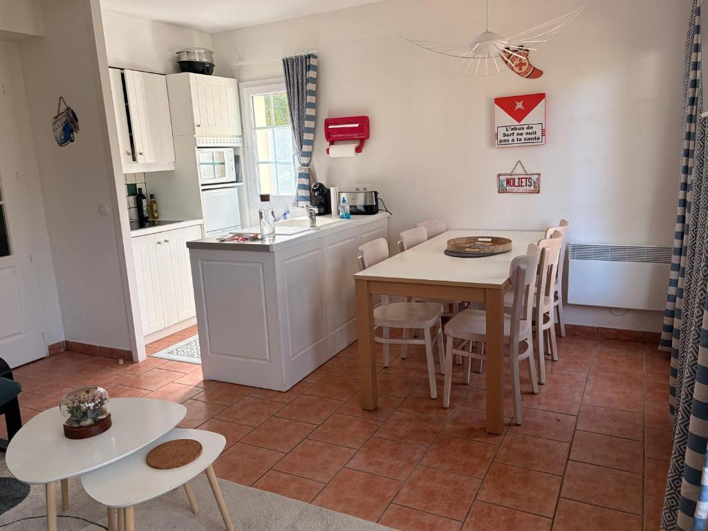 Maison villa Lilou, Pierre et vacances, avec piscine, vue golf, plage à 10 min à pied, linge inclus - 5
