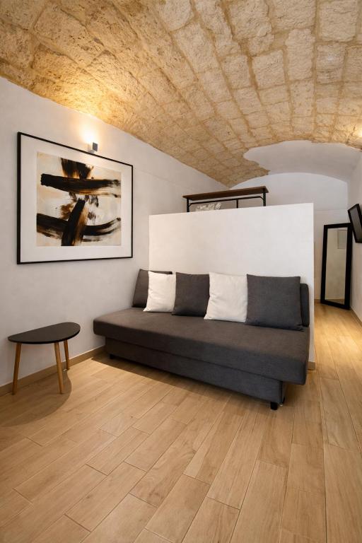 Bari LandLord 31- Old Town Apartment - 2