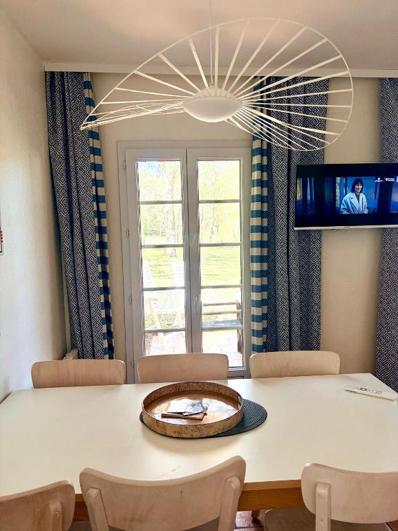 Maison villa Lilou, Pierre et vacances, avec piscine, vue golf, plage à 10 min à pied, linge inclus - 4