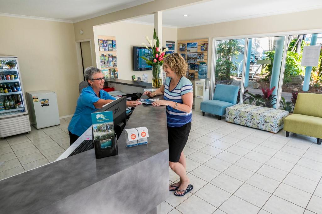 The Beach Motel Hervey Bay photo