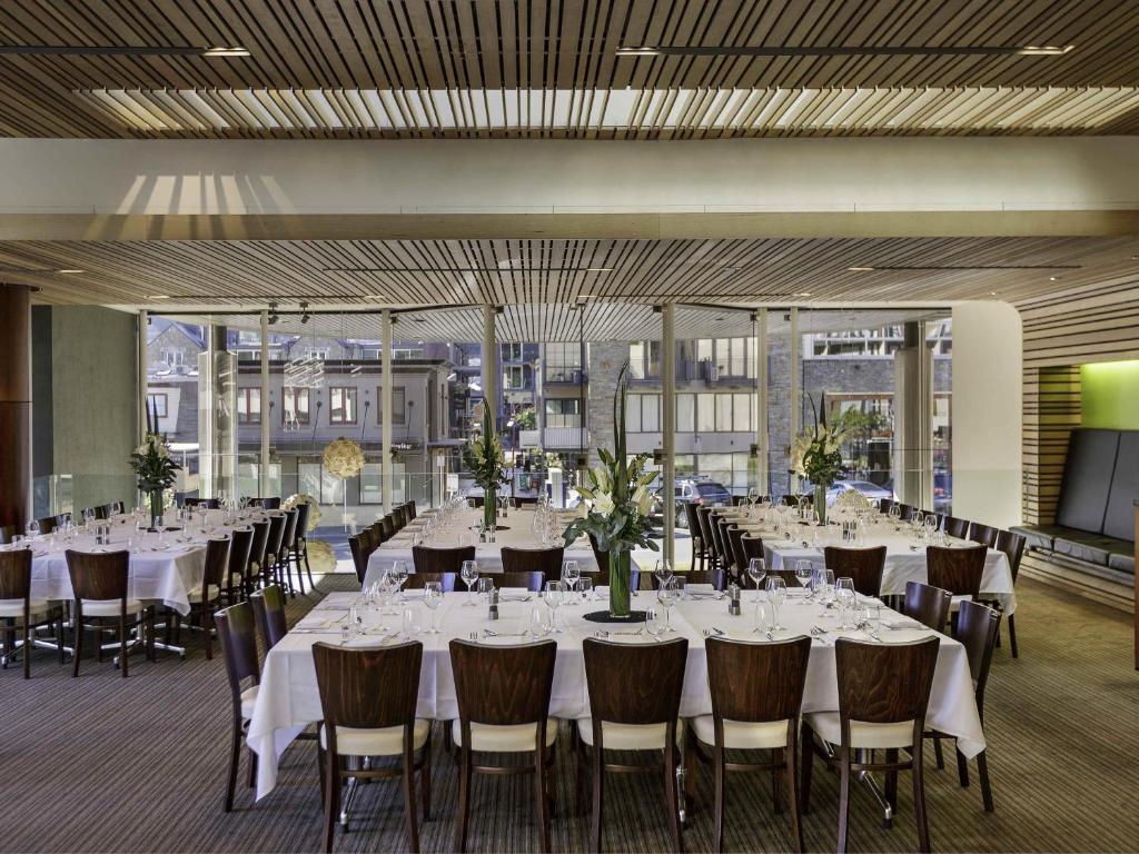 โนโวเทล ควีนส์ทาวน์ เลคไซด์ (Novotel Queenstown Lakeside)