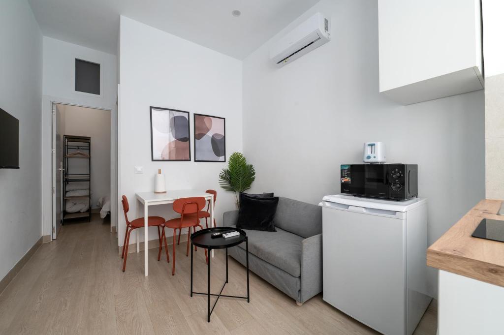 QST17 Chamberí 1 Bedroom Apartament - 1