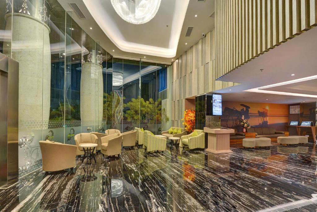 Platinum Adisucipto Hotel & Conference Center