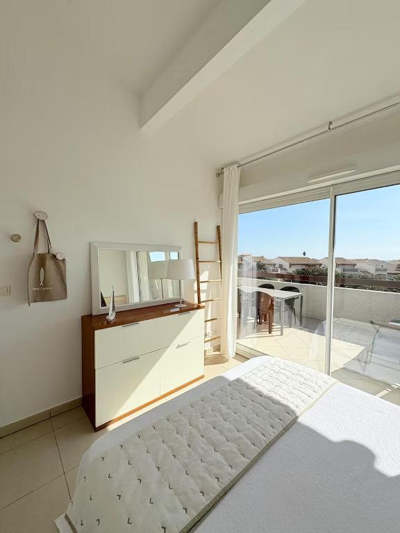 superbe appartement T2 face à la mer et la lagune - 5