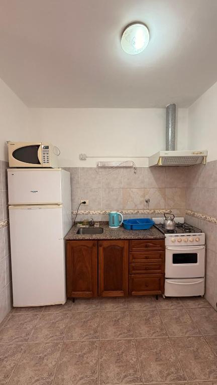 Departamentos a 400 metros de la bajada Rinconada - Planta alta - 3