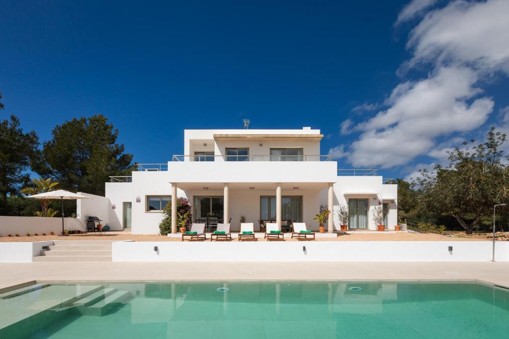 Villa Es Redo-Spacious & Relax - 1