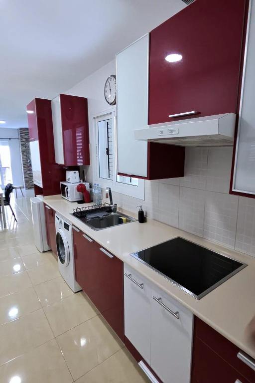 Moderno y centrico ideal para parejas Silver House 96 - 5