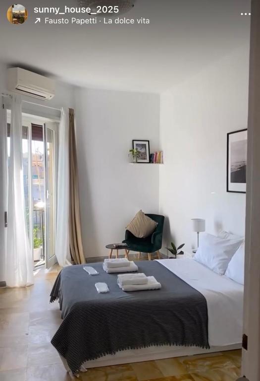 Sunny Apartment with Stunning San Pietro View - 4