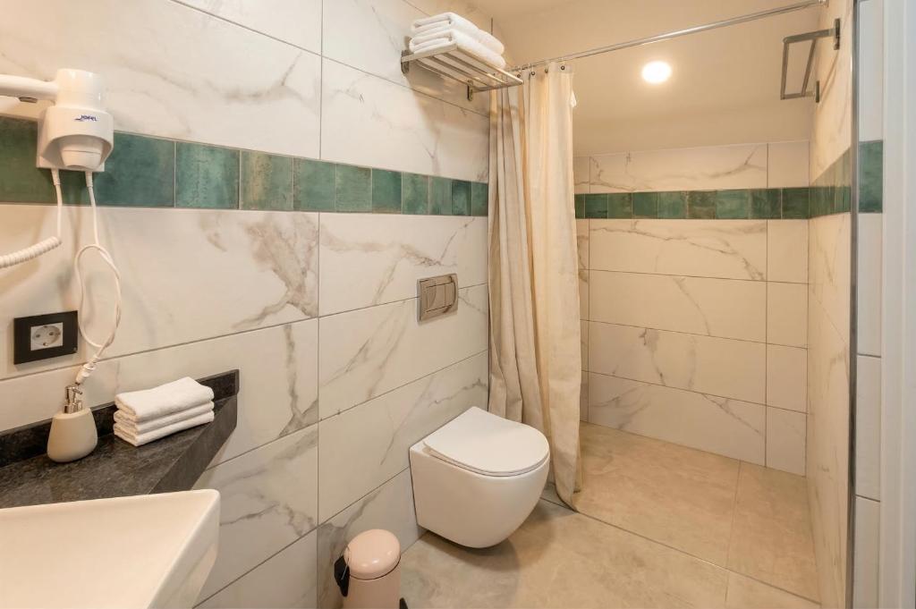 VillasRoyale León - heated pool and barrier free access - 2