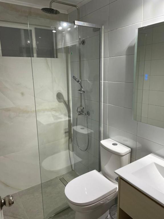 Espectacular Casa con Jacuzzi y Quincho - 3