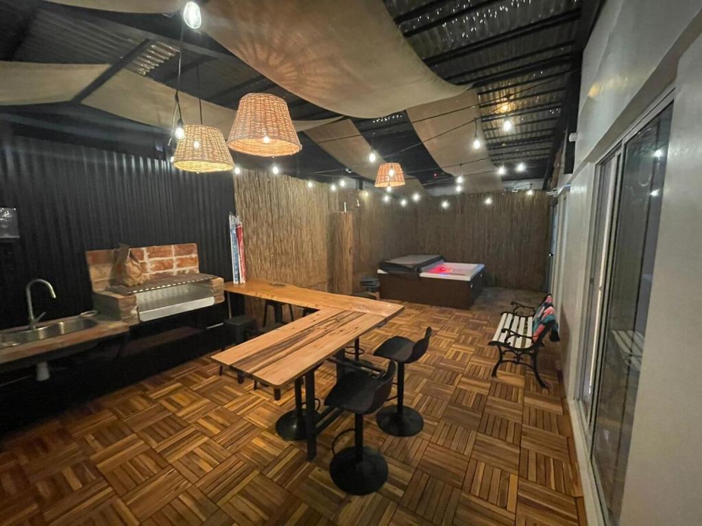 Espectacular Casa con Jacuzzi y Quincho - 5