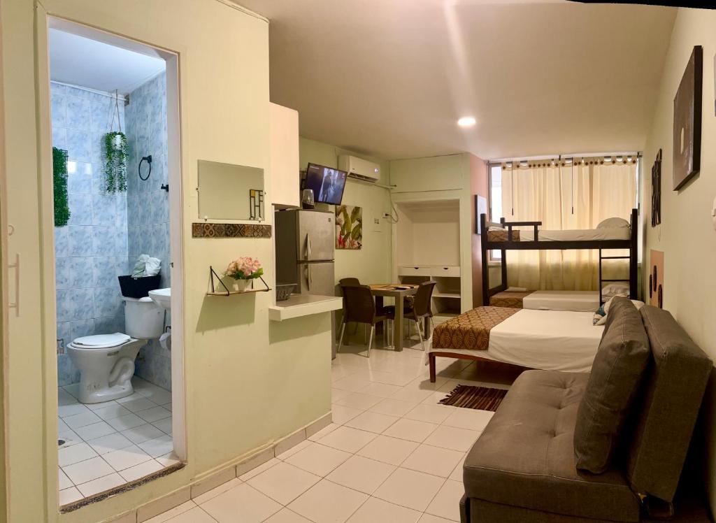 Studio 210A Cartagena Bocagrande Pool & 1 block from the beach - 2