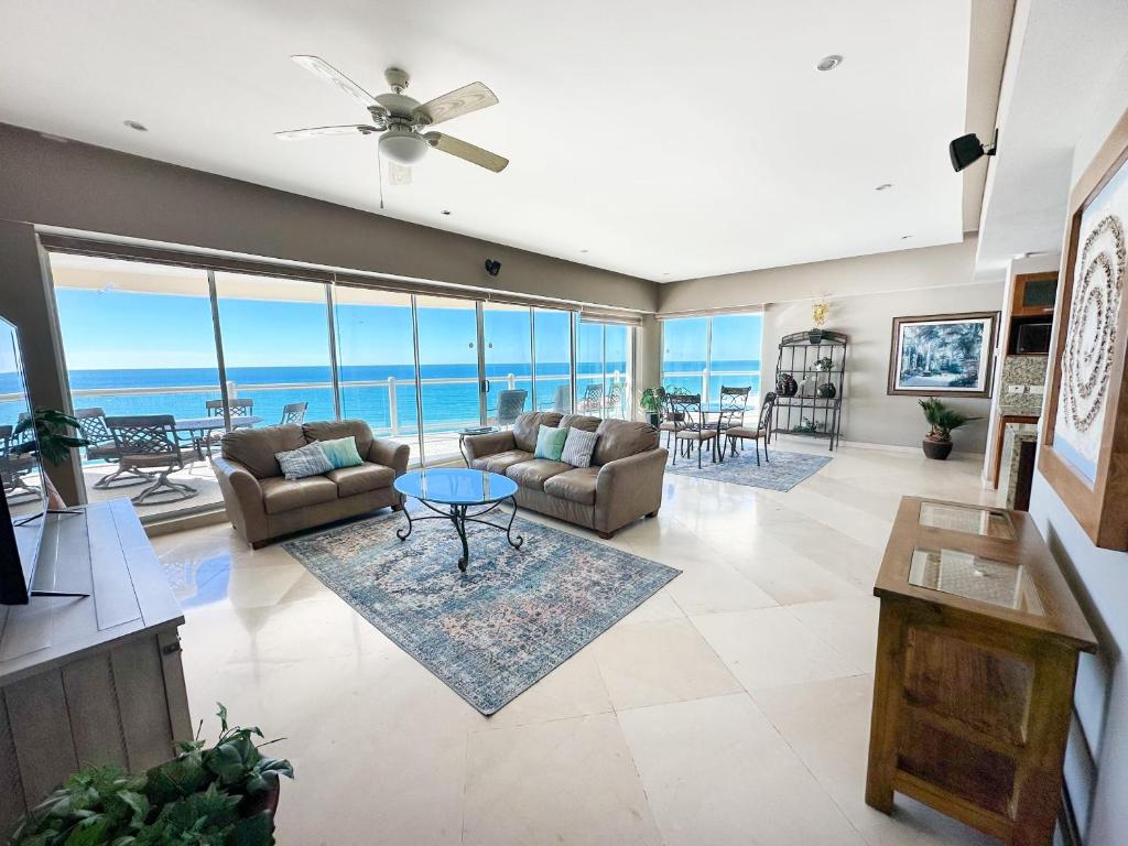 10th Floor Condo with Stunning Views Tranquil - 1
