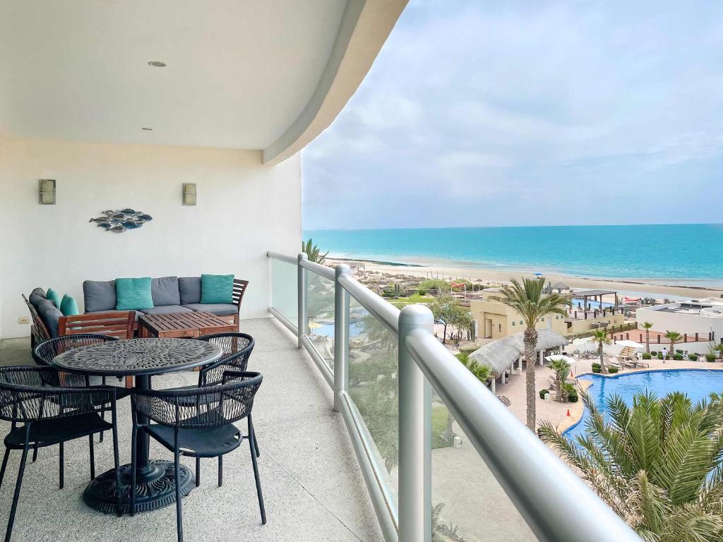 Quiet Beachfront Condo Pools & Beach Access #401 - 1