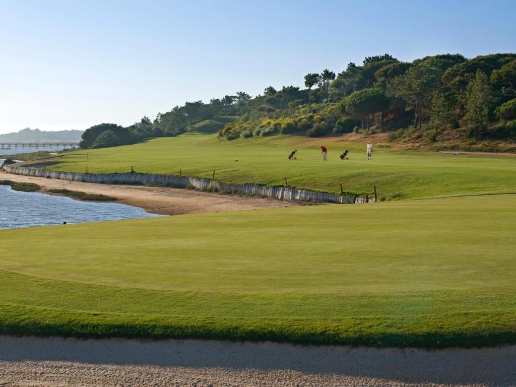 Golf course [on-site]