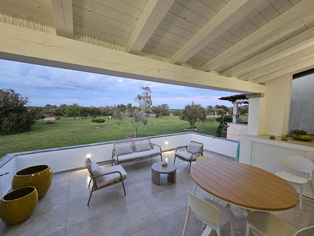 Ambra Beach House - 3