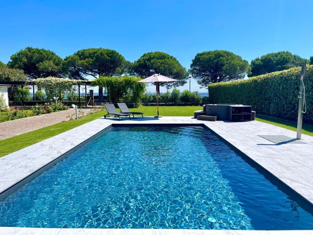 Villa Magnolia Garda a charm with private jetty and pool - 4