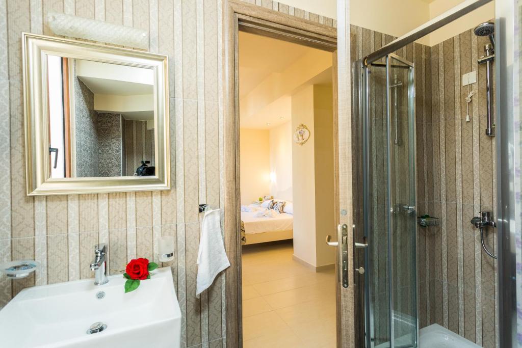 Polyxenia Suites photo