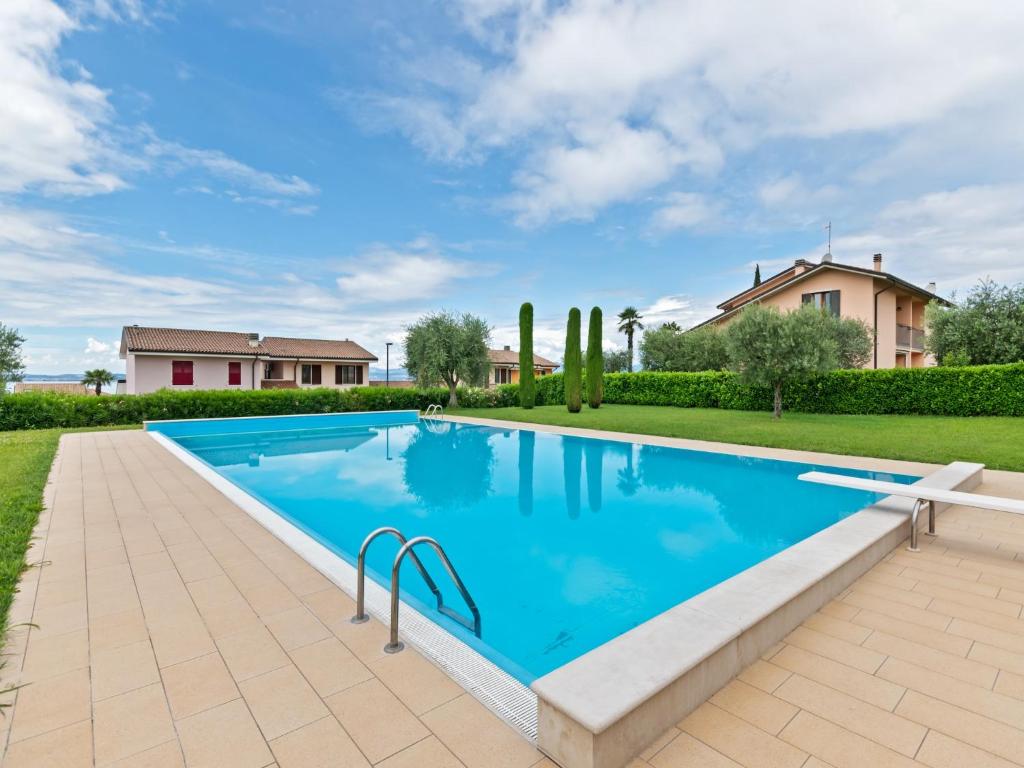 Welcoming Holiday Home in Lazise with Swimming Pool - 1