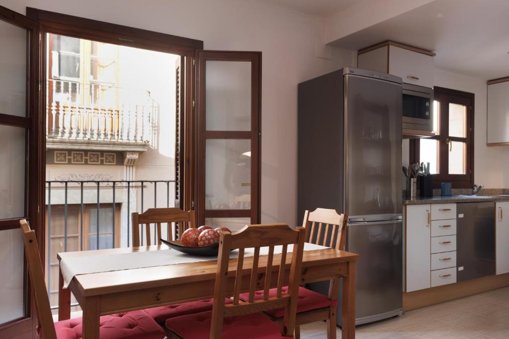 LETS HOLIDAYS Centric apartment with parking Tossa - 4