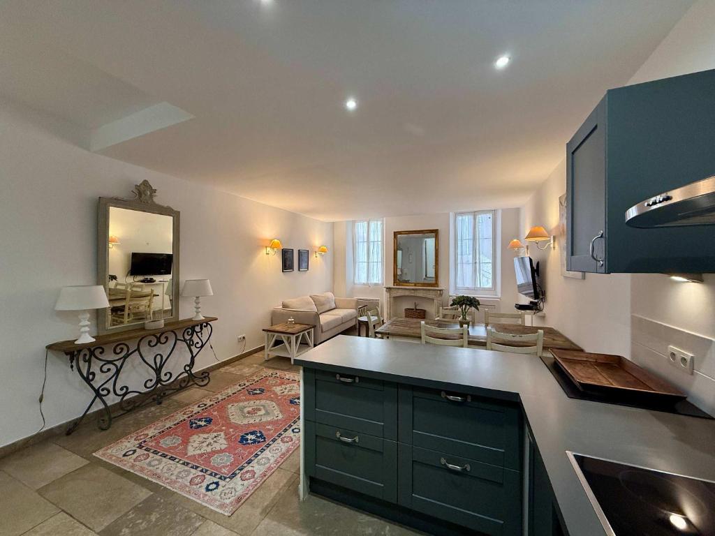 B003 Superbe 2 chambres centre Cannes - 2