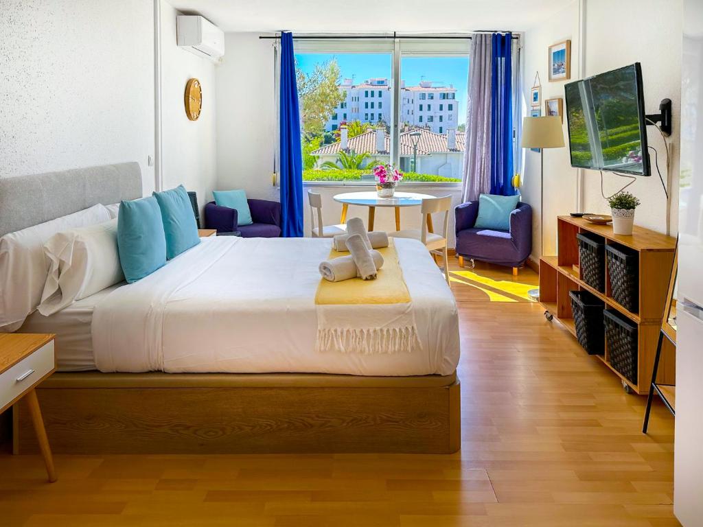 The Blue Island Loft by Hello Homes Sitges - 1