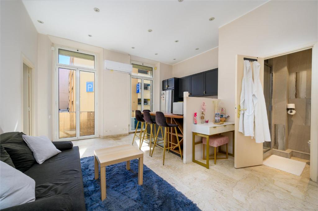 Cannes Center Apartment 5 min Palais AC Bright - 3