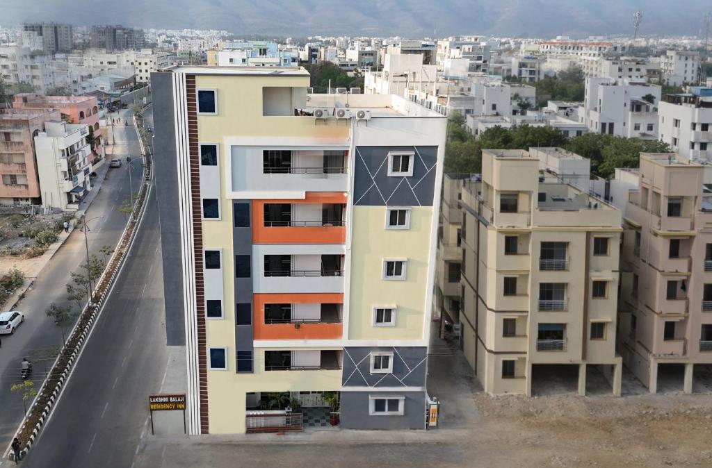 Hotel Lakshmi Balaji Residency Inn 外観
