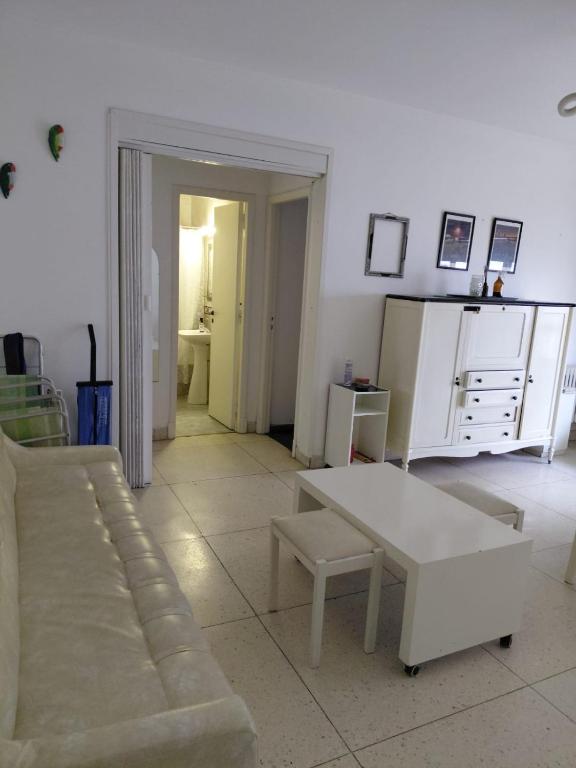 Departamento equipado, excelente ubicación - 1