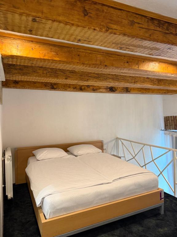 Latin Bridge Apartment Sarajevo - 2