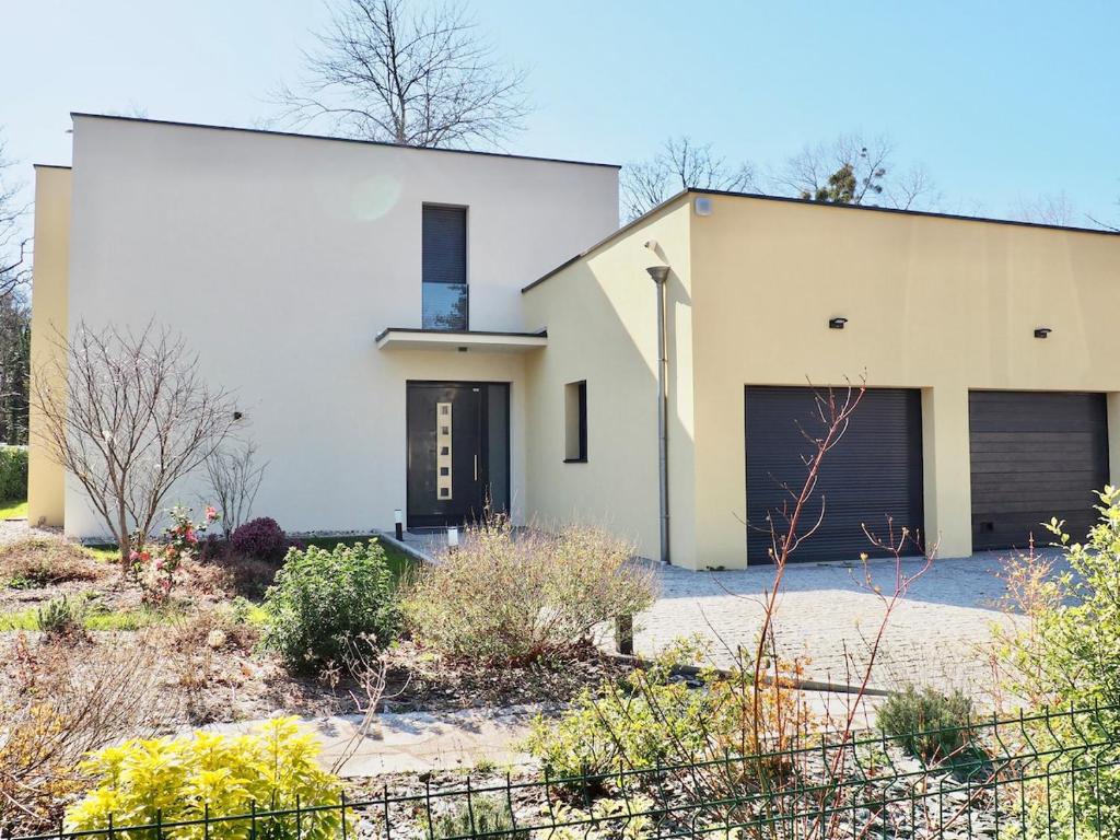 Villa de Luxe 4 chambres parkings jardin - 2
