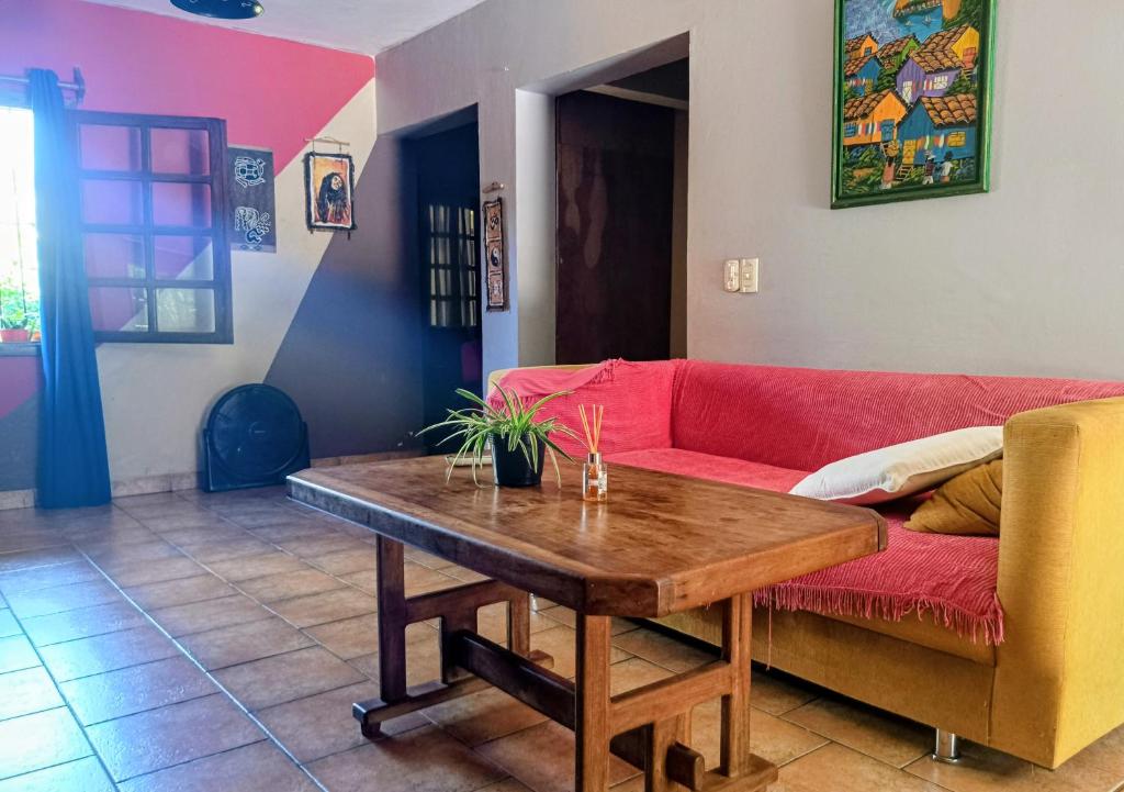 Brisa de la costa Casa con pileta y ubicación premium - 4