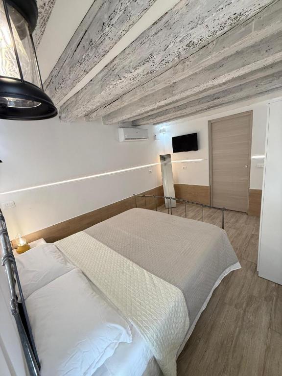 Luxury Apartment - 3