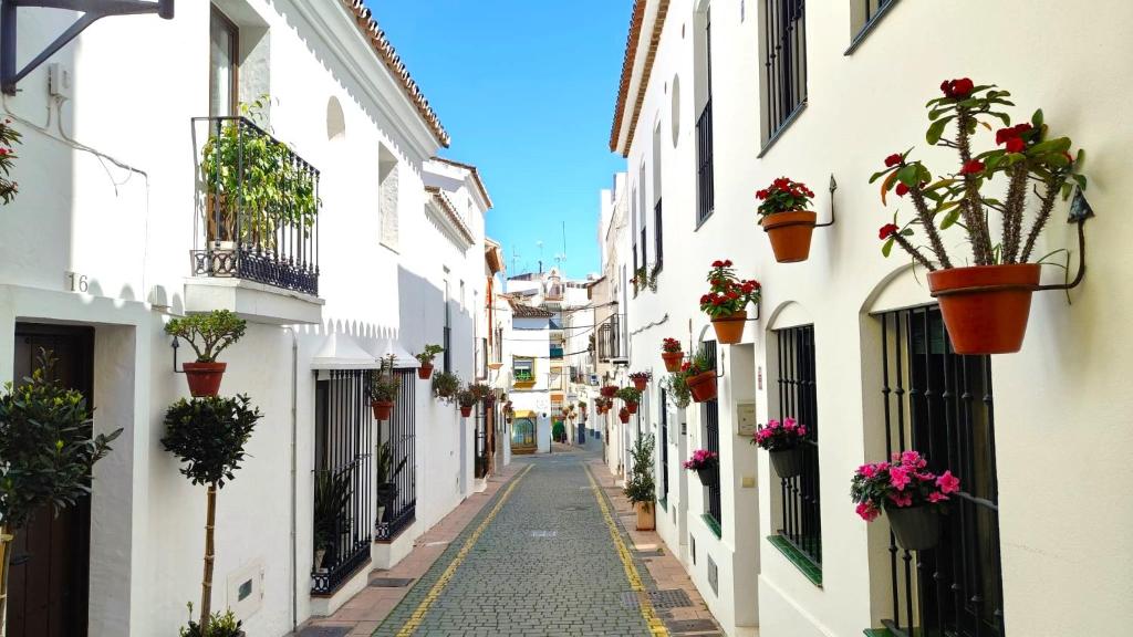 Old Town Estepona Center near beach - Free Parking - Paraíso Soleado - 2