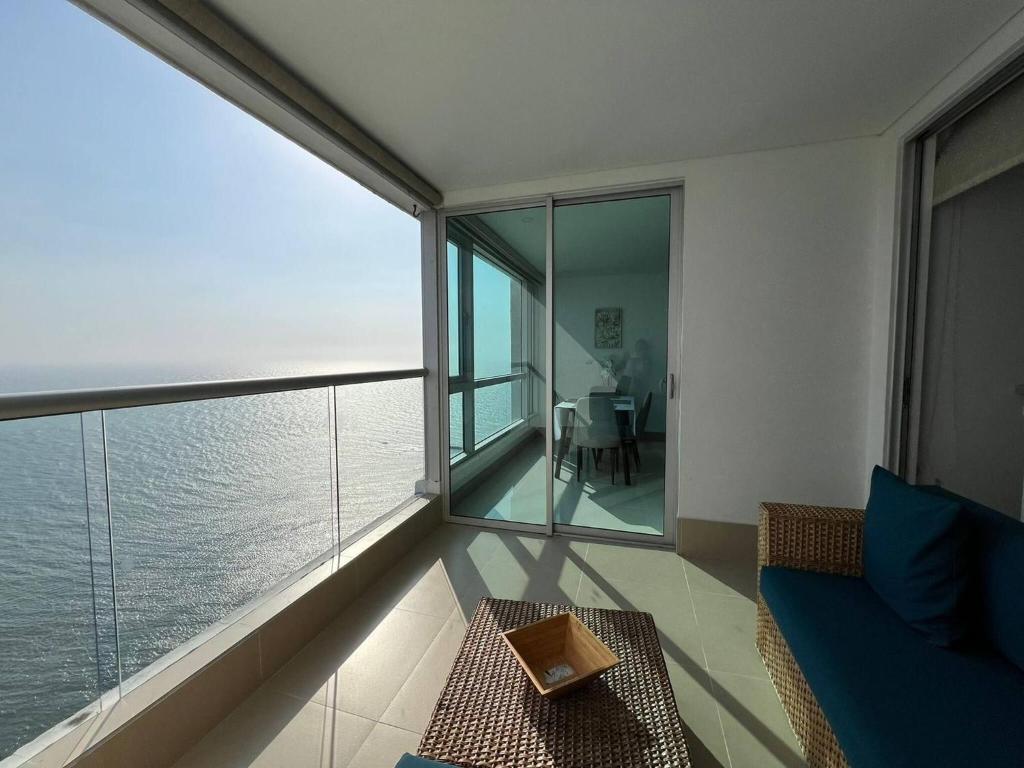 Palmetto Sunset Ocean Front Cartagena Laguito 2903 - 4