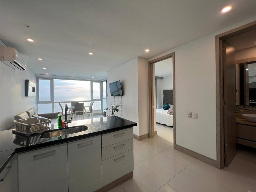 Palmetto Sunset Ocean Front Cartagena Laguito 2904 - 5