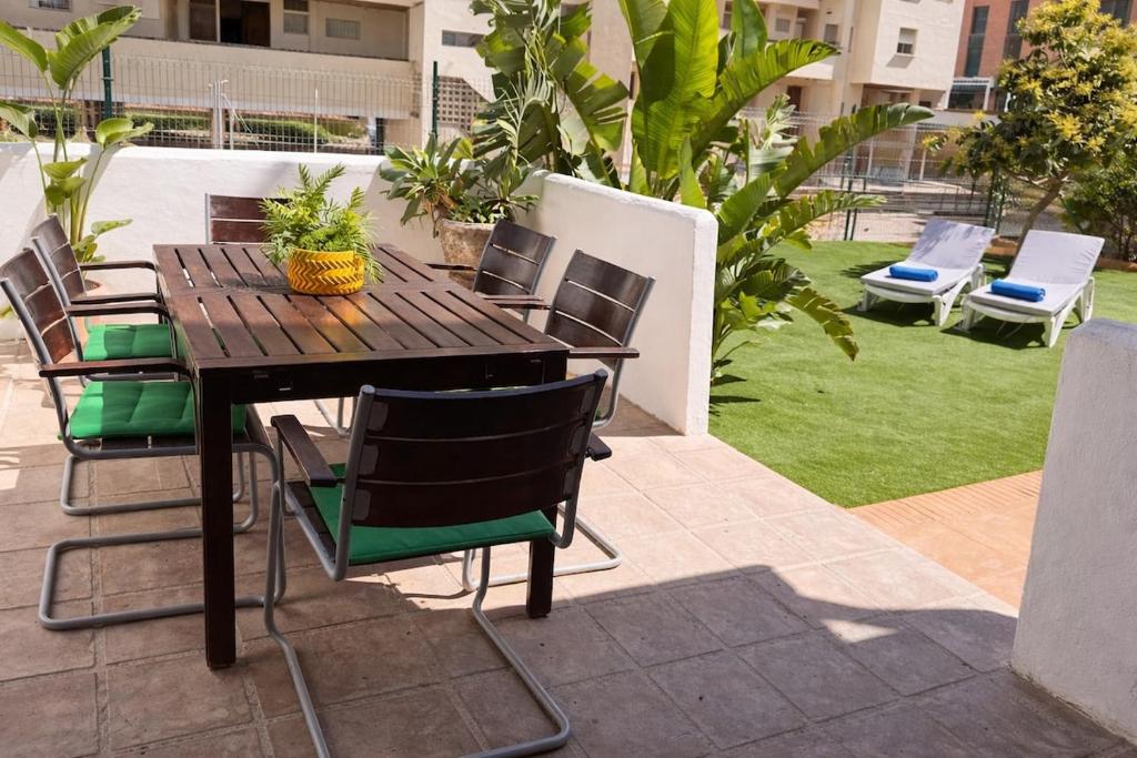 Bajo junto a la playa con jardín privado - 3