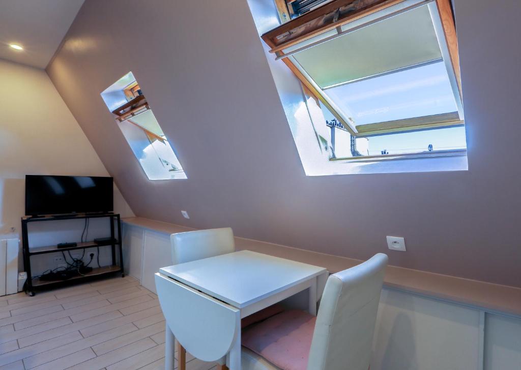 1 Bedroom next to Champs Elysees - 1
