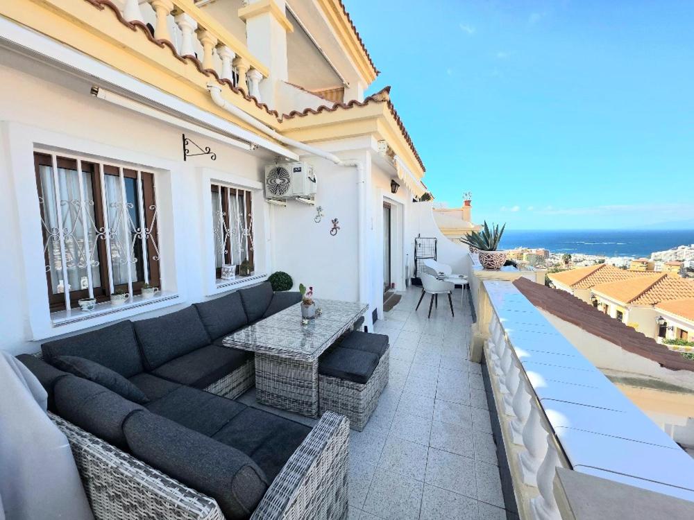 Ocean view apartment with pools - 2