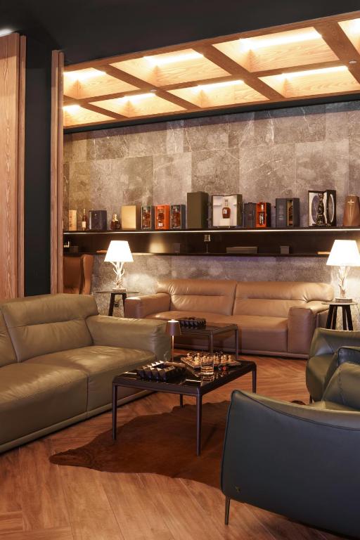 Pub/Lounge