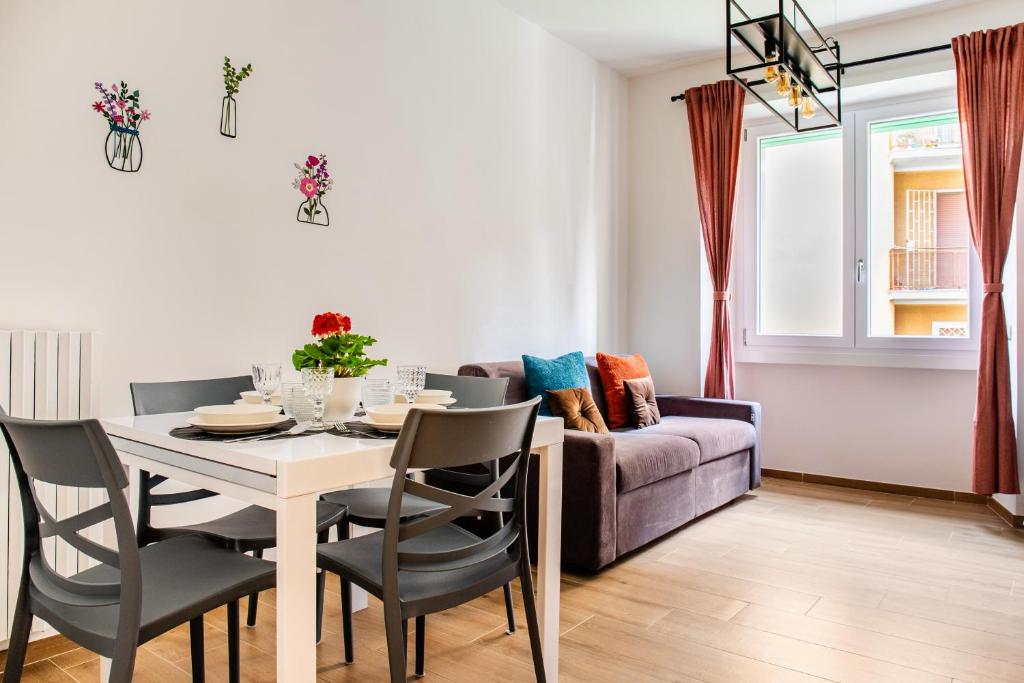 Vatican large deluxe suite apartment on Metro - 1