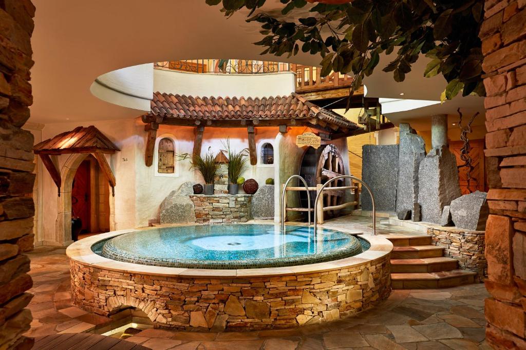 Hot tub
