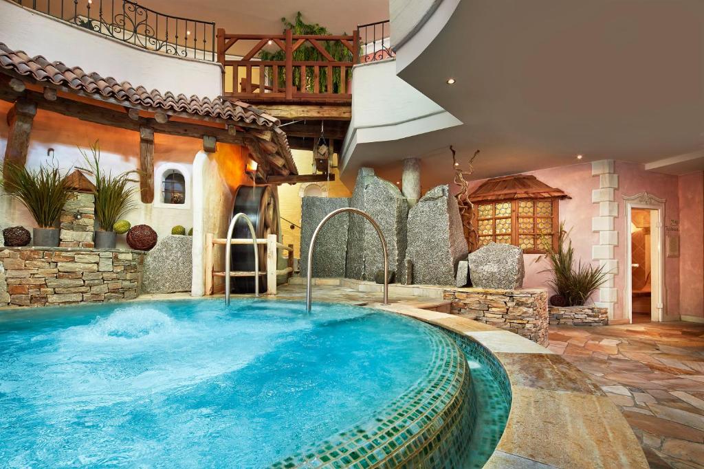 Hot tub