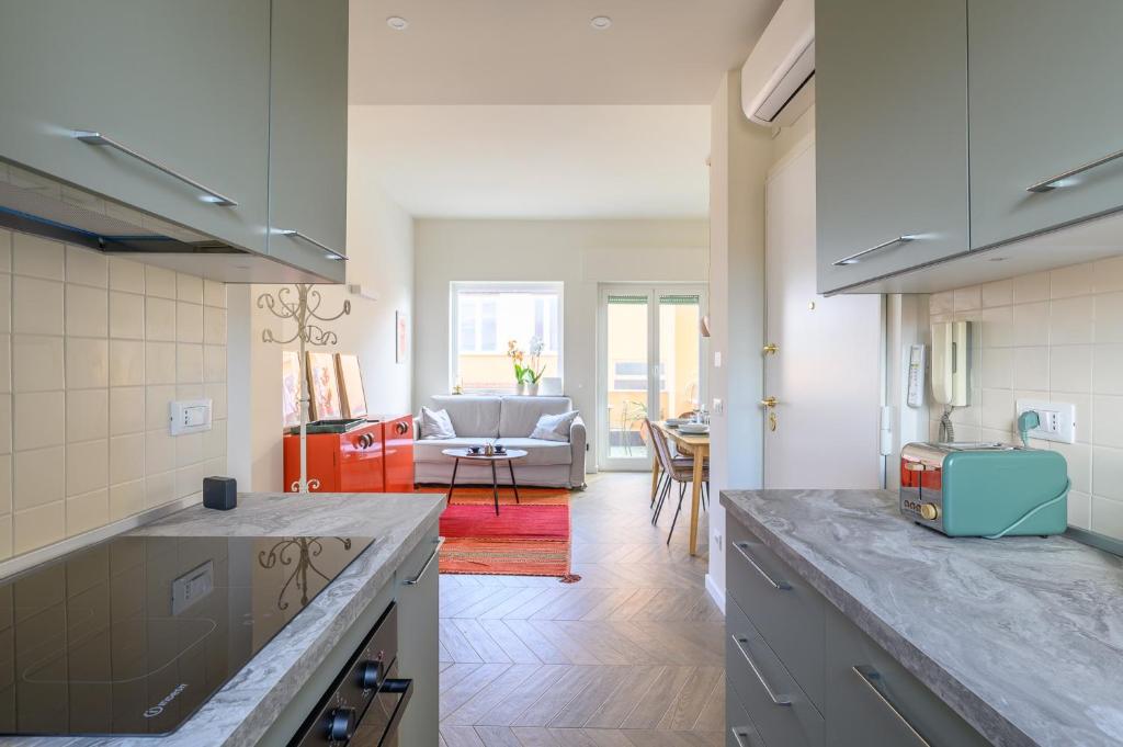 Spacious bright and cozy penthouse with terrace - 3