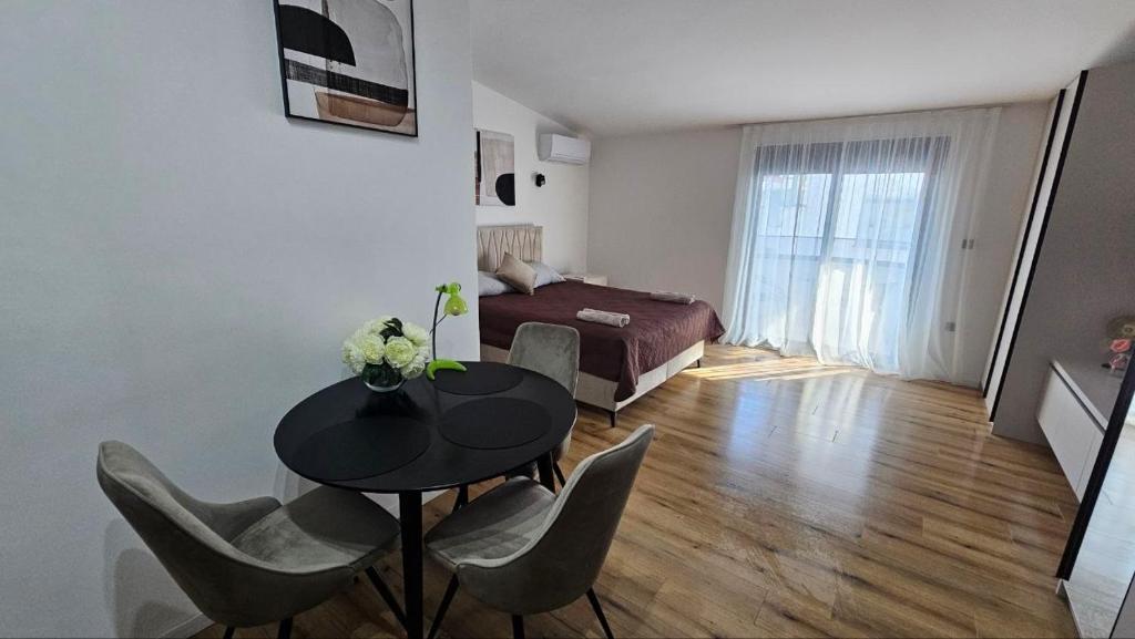 Sea Breeze Studio - 1