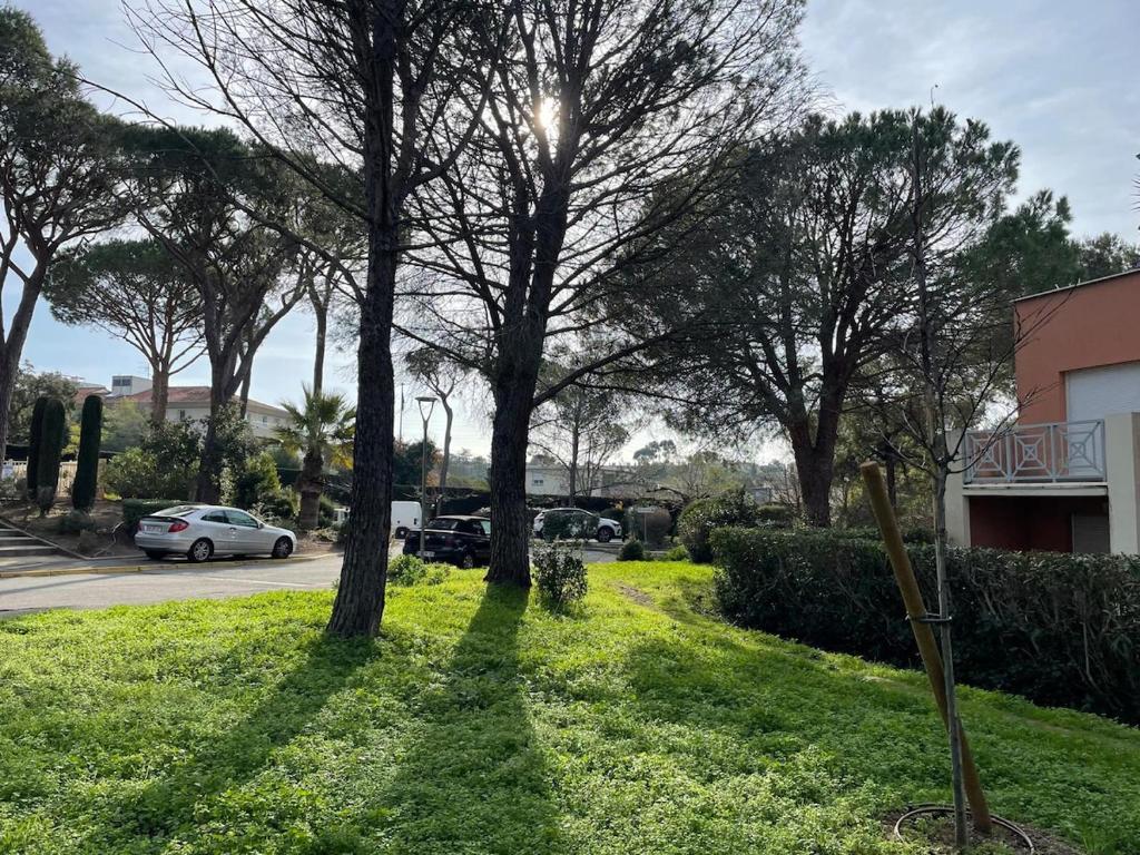 Large 2 rooms - garden, pool & tennis - 2