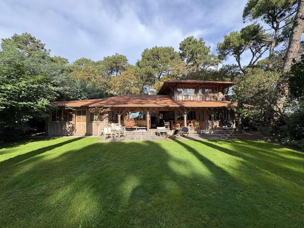 Villa avec piscine, animaux admis - 8 pers. - FR-1-736-76 - 2
